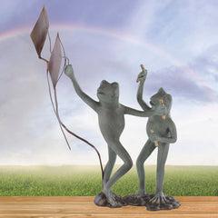 Frog Kite Flyers Garden Sculpt - Seven Dolphins