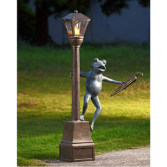 Frog Streetlight Garden Lantern